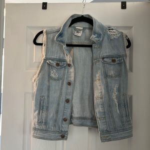 Jean Vest